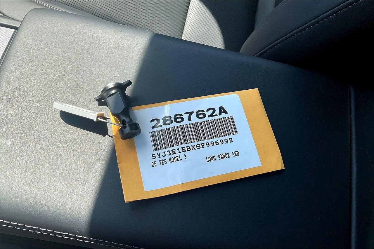 Used 2025 Tesla Model 3 Long Range image 33