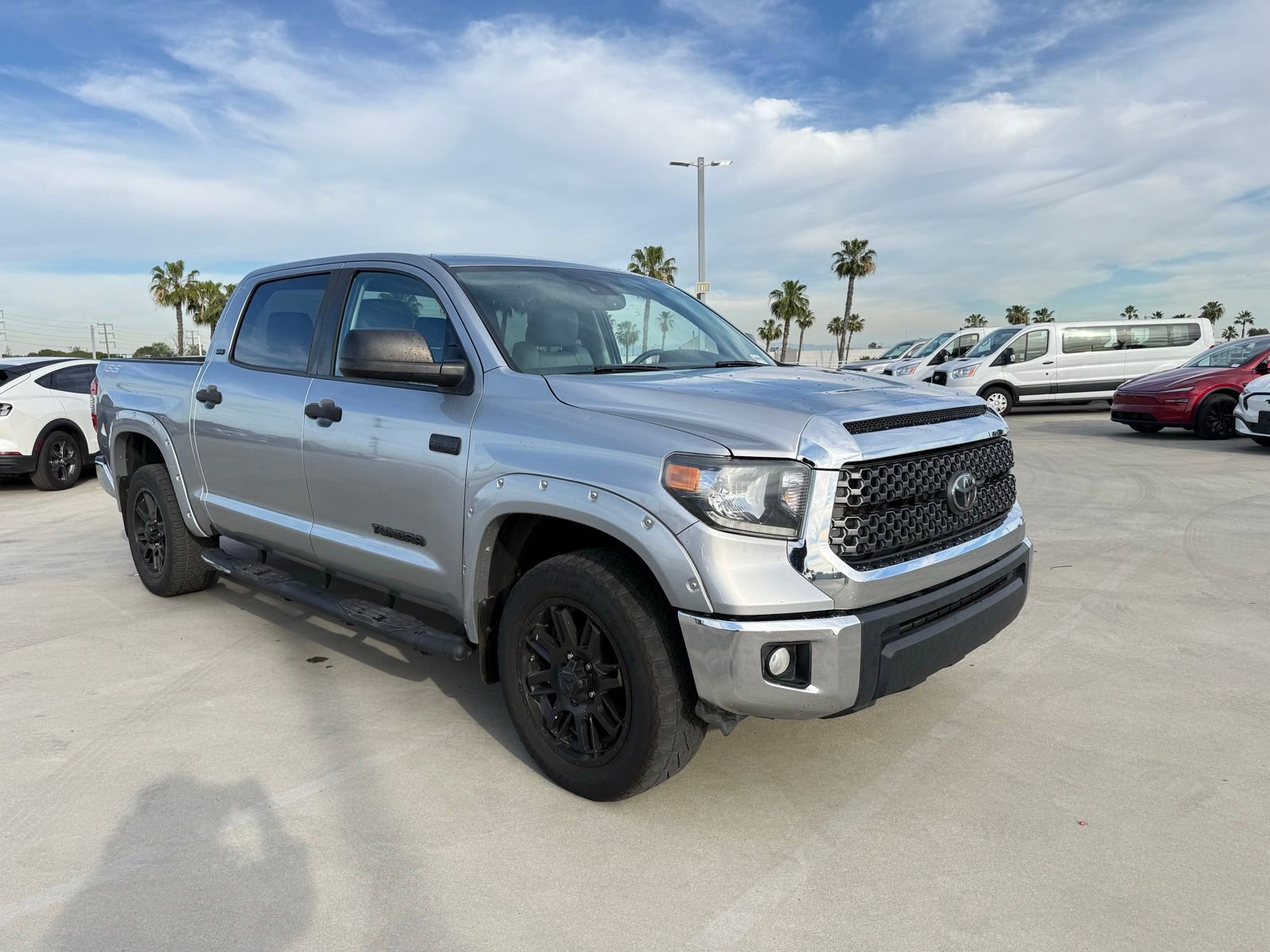 Used 2021 Toyota Tundra SR5 w/ SR5 Leather Package image 4