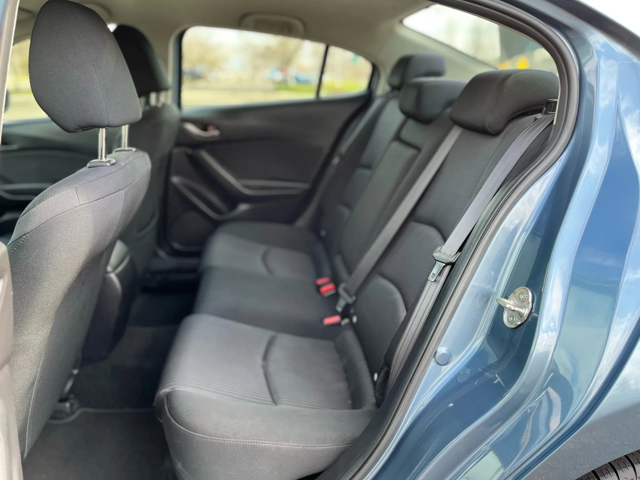 Used 2016 MAZDA MAZDA3 i Sport w/ Preferred Equipment Package image 12