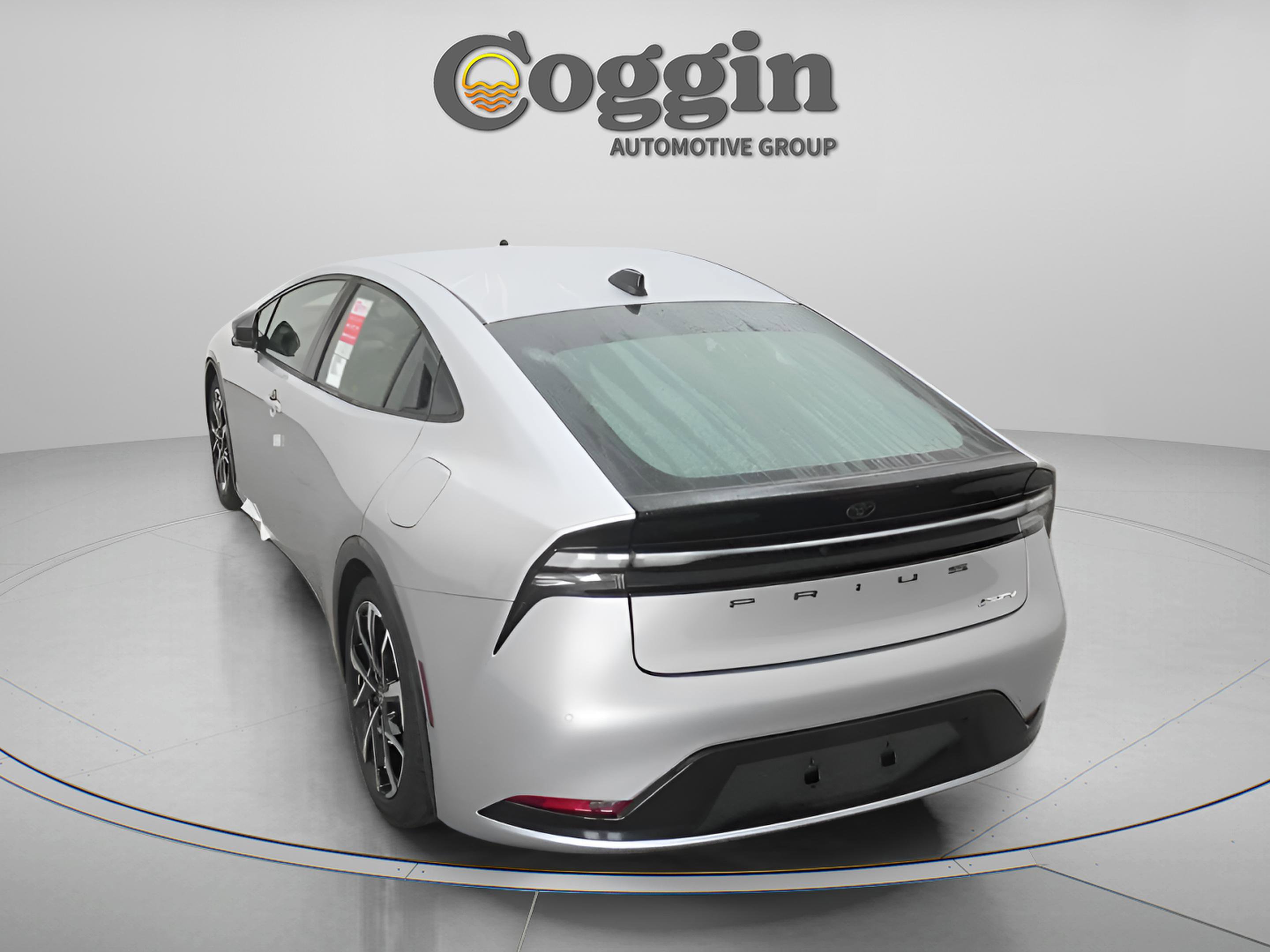 New 2026 Toyota Prius Plug-In Hybrid FWD image 13