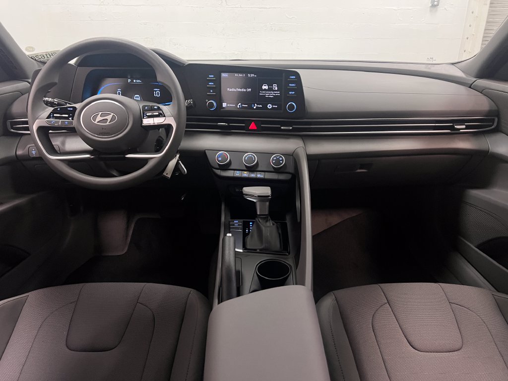 New 2026 Hyundai Elantra SE FWD image 12