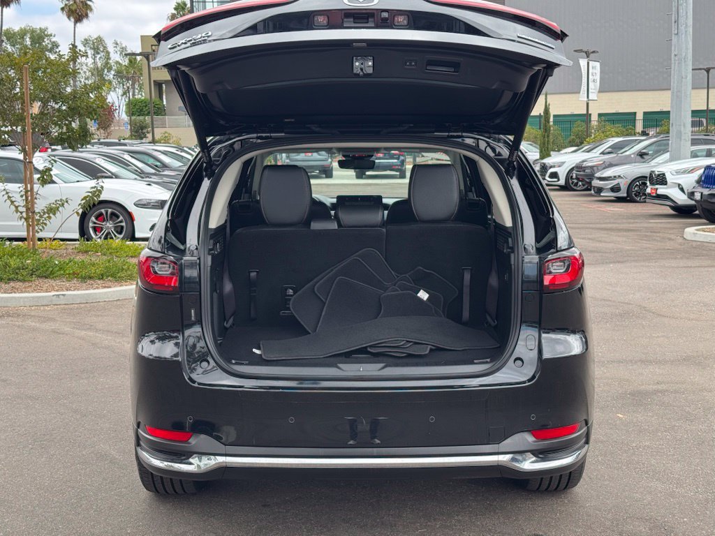 Certified 2024 MAZDA CX-90 Plug-In Hybrid w/ Premium Pkg AWD/4WD image 23