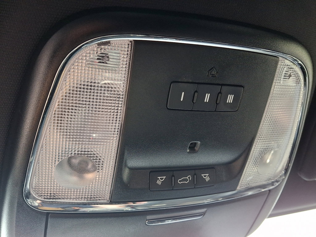 Used 2020 Dodge Durango R/T w/ Trailer Tow Group IV AWD/4WD image 32