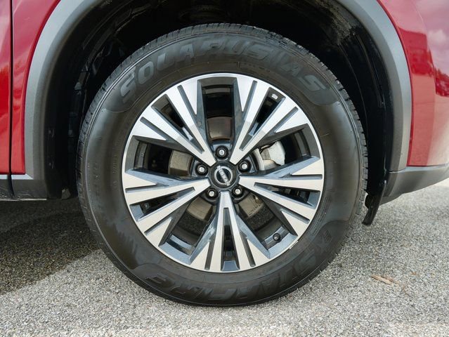 Used 2023 Nissan Rogue SV image 34