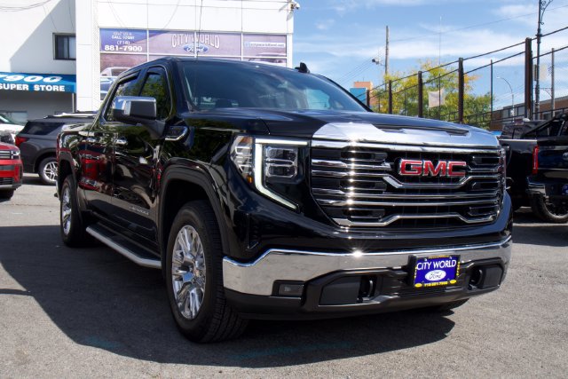 Used 2024 GMC Sierra 1500 SLT w/ SLT Convenience Package