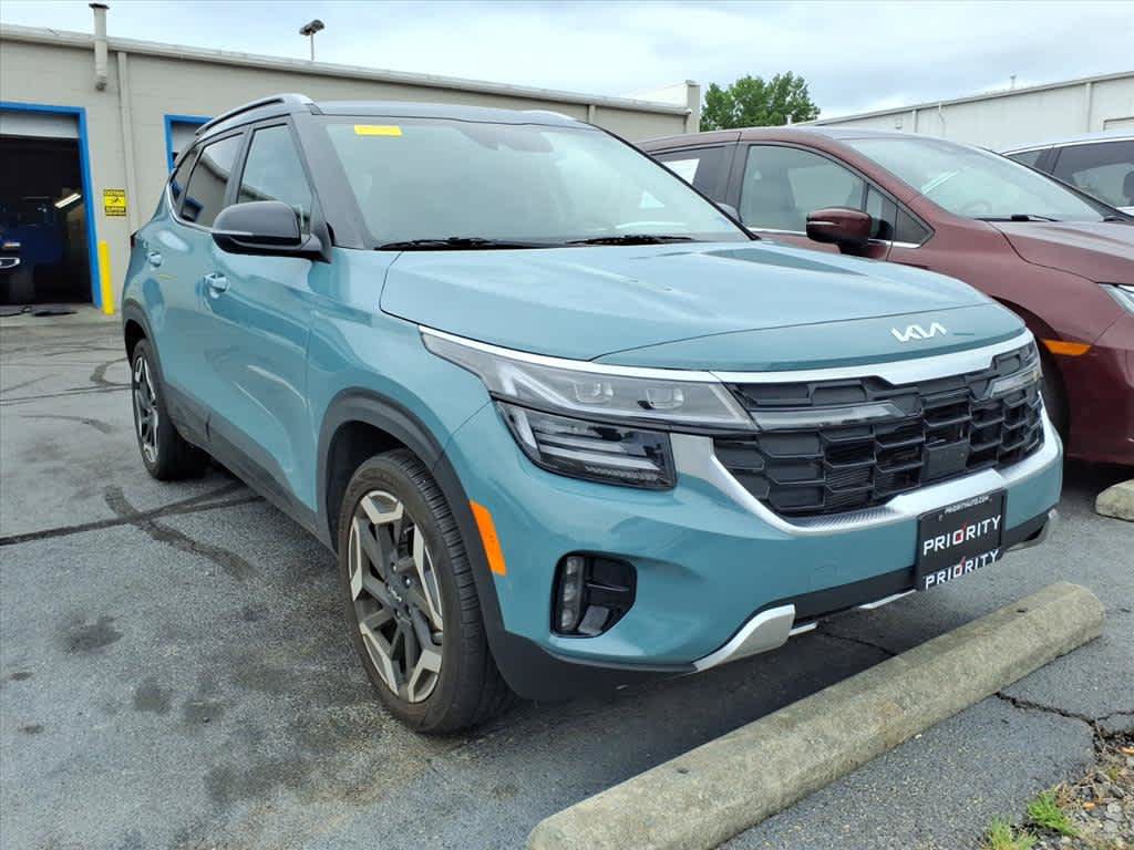 Used 2025 Kia Seltos SX AWD/4WD image 12