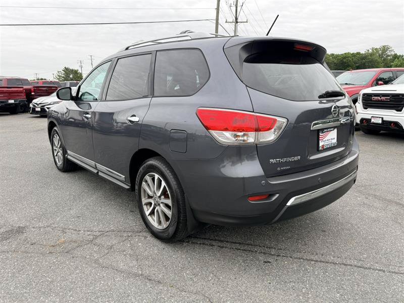 Used 2013 Nissan Pathfinder SL w/ Cargo Pkg FWD image 7