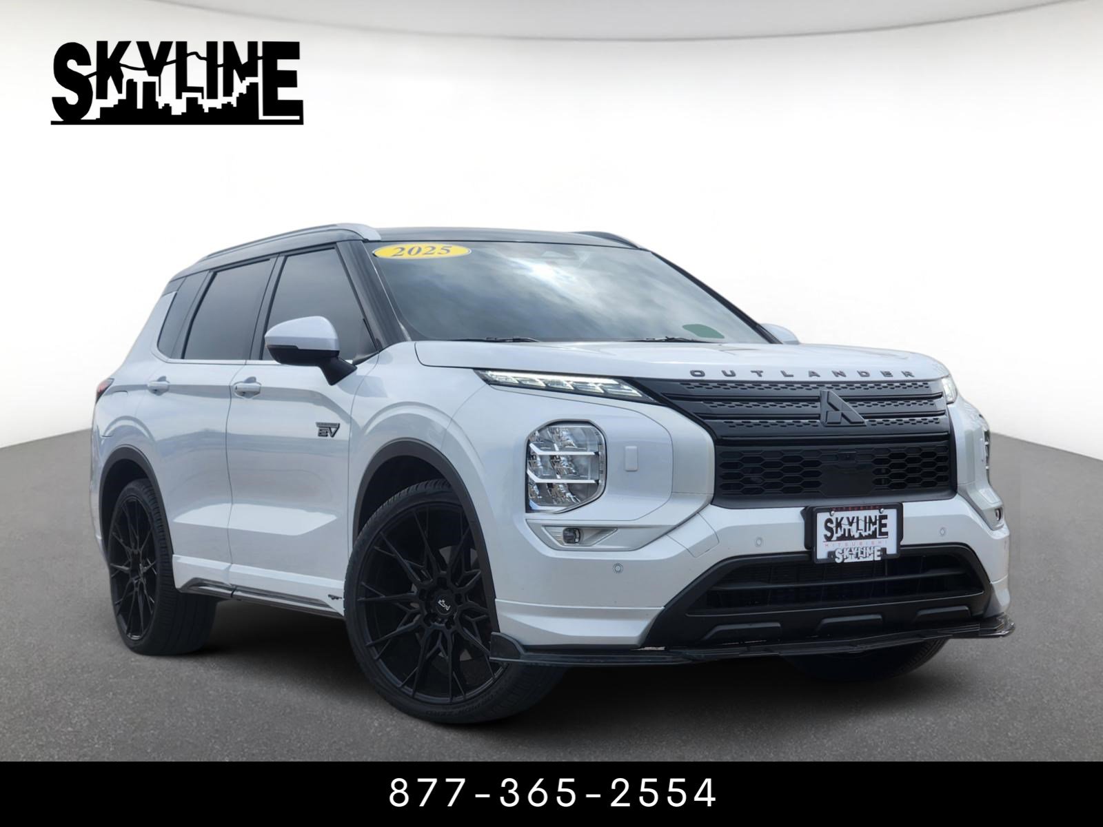 Used 2025 Mitsubishi Outlander SEL AWD/4WD image 1