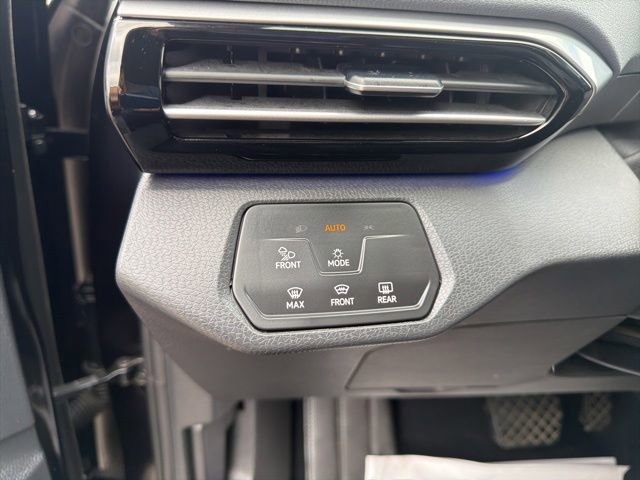 Used 2023 Volkswagen ID.4 Pro S AWD/4WD image 19