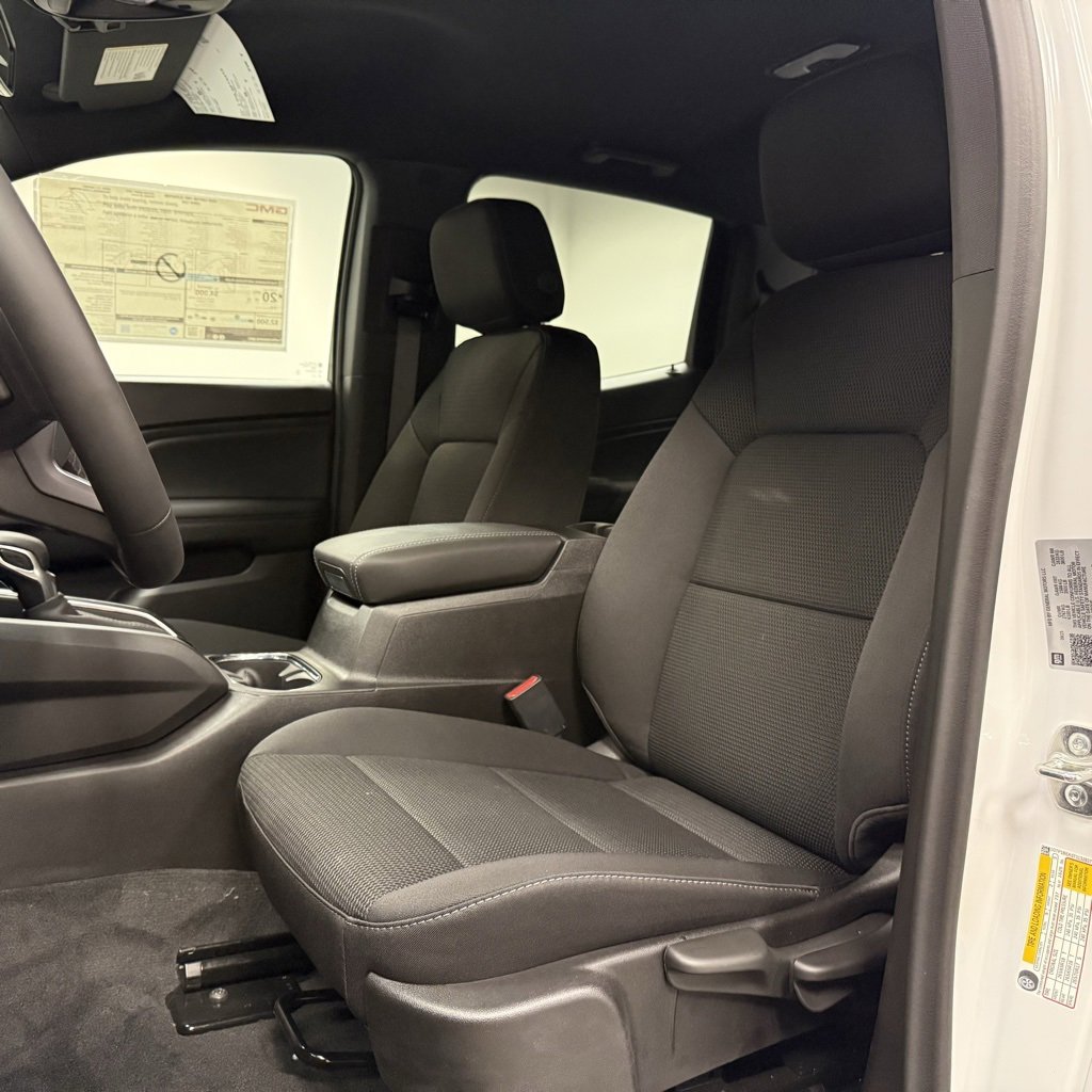 New 2026 GMC Canyon Elevation w/ Convenience Package RWD image 23