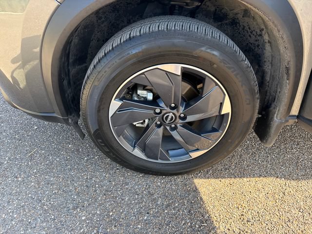 Certified 2026 Nissan Rogue SV FWD image 11