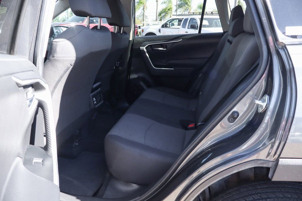 Used 2021 Toyota RAV4 XLE image 35