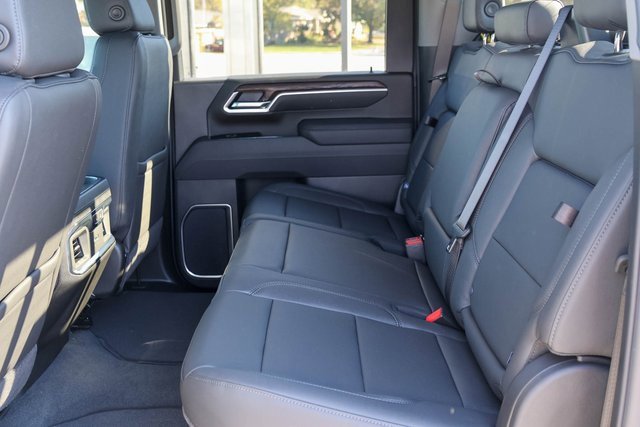 New 2026 GMC Sierra 3500 SLT w/ SLT Convenience Package image 13