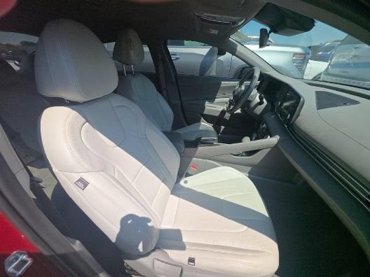 Used 2025 Hyundai Elantra Sport FWD image 11