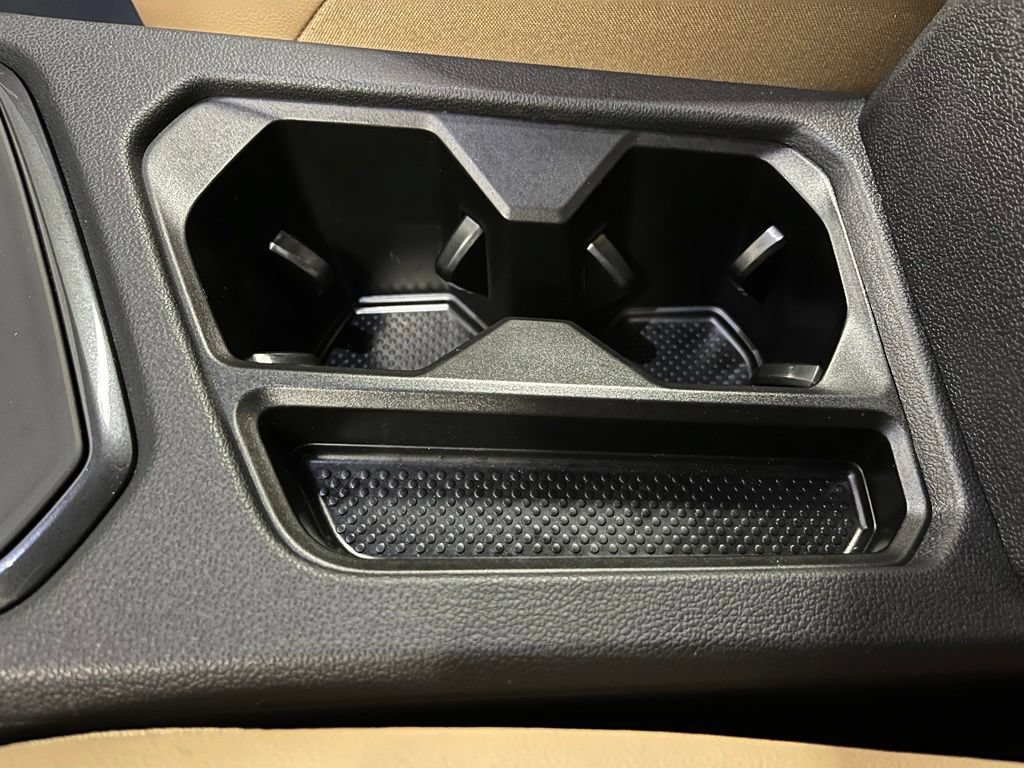 Used 2024 Volkswagen Tiguan SE FWD image 15