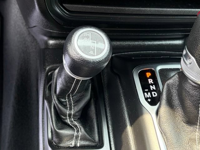 Used 2020 Jeep Wrangler Unlimited Sahara w/ Safety Group AWD/4WD image 24
