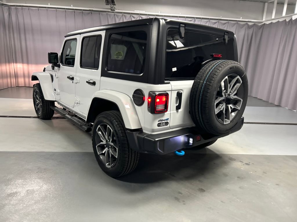 Used 2024 Jeep Wrangler Unlimited w/ Convenience Group image 5