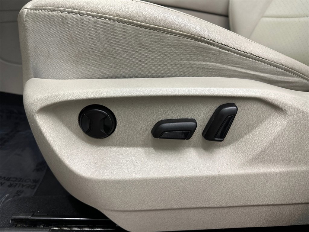 Used 2021 Volkswagen Atlas SE w/ Panoramic Sunroof Package image 10