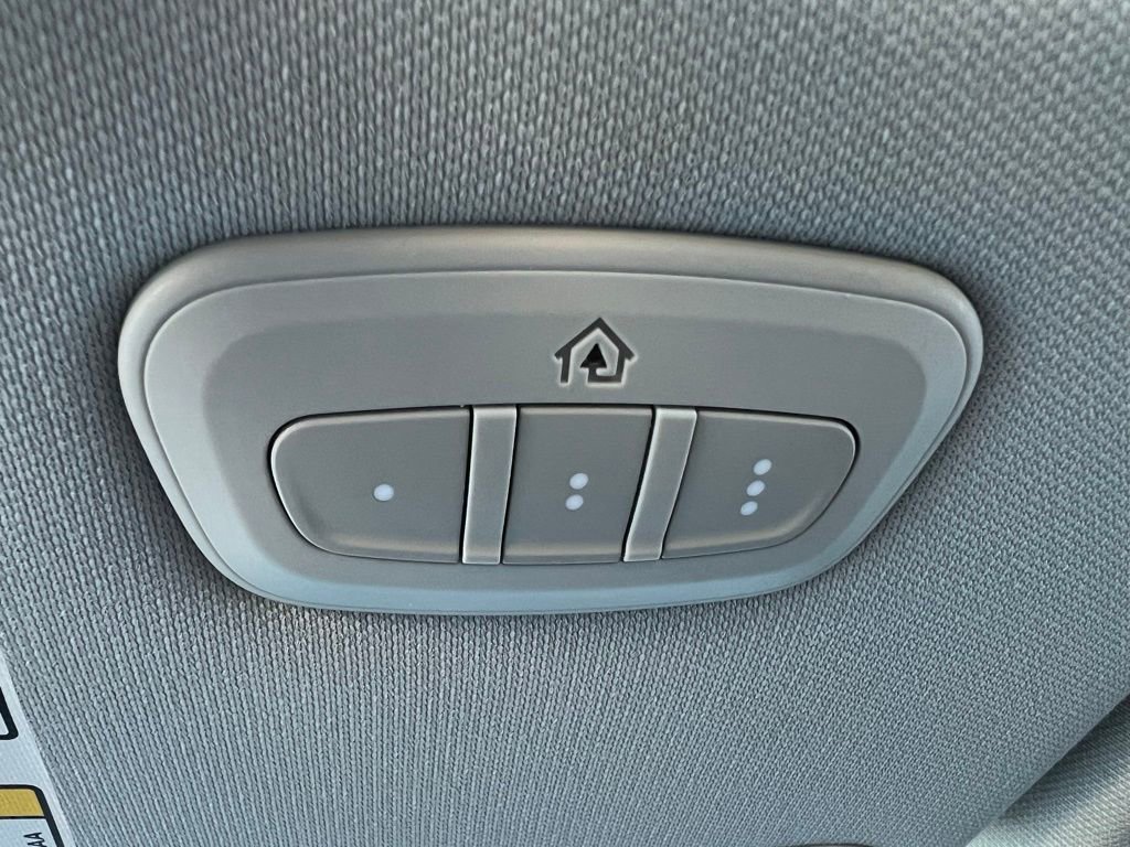 Used 2022 Jeep Cherokee Limited w/ Mopar Interior Package image 48