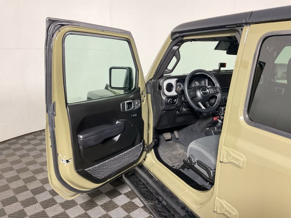 Used 2025 Jeep Wrangler Unlimited Sport AWD/4WD image 19