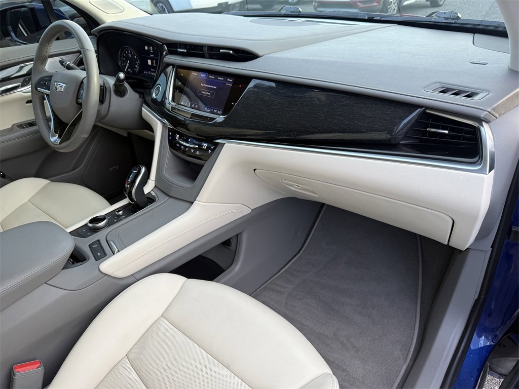 Used 2023 Cadillac XT6 Premium Luxury w/ Technology Package image 41