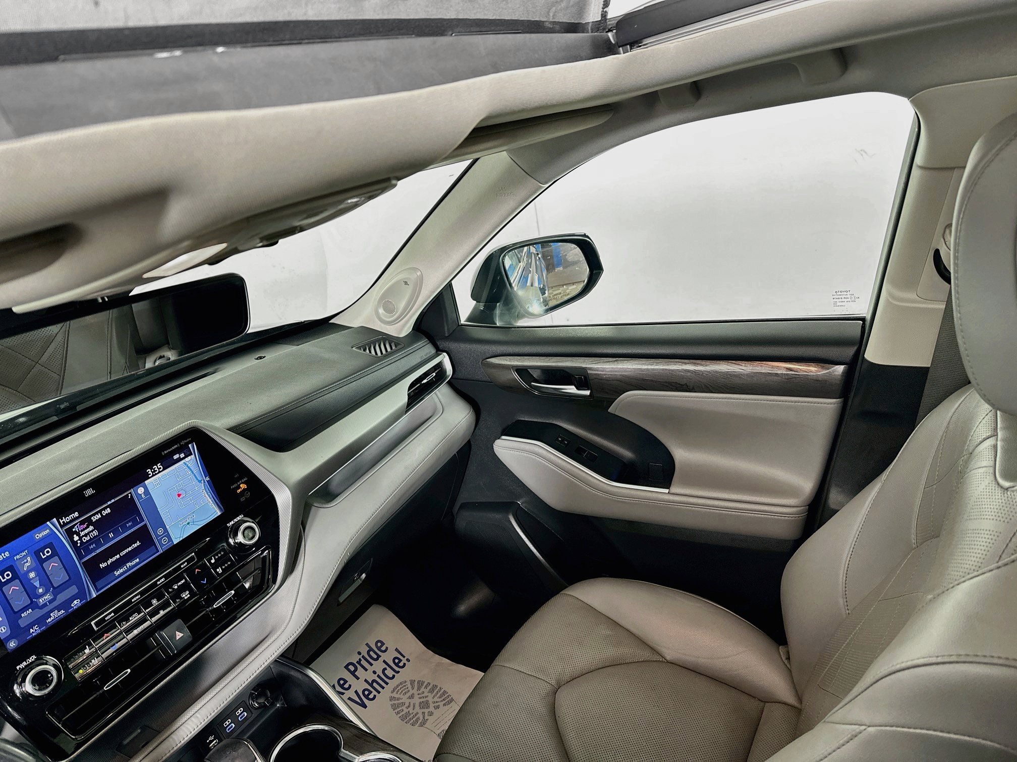 Used 2022 Toyota Highlander Platinum AWD/4WD image 23