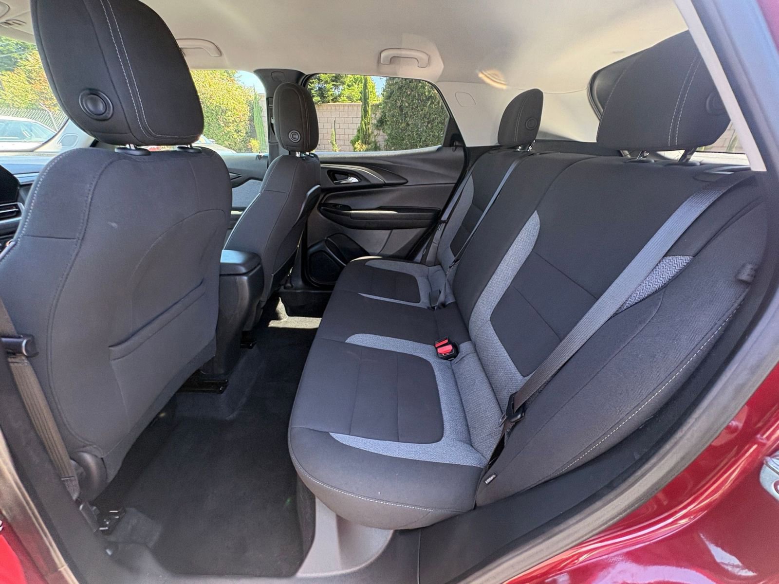 Used 2025 Chevrolet TrailBlazer LT FWD image 24