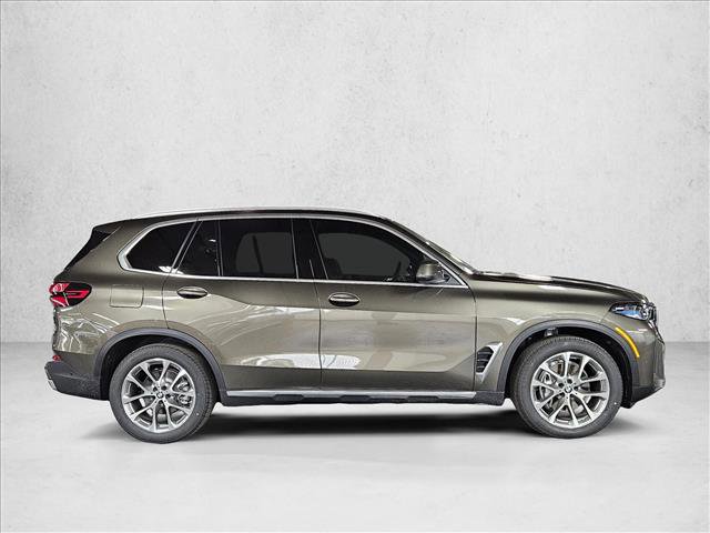 New 2026 BMW X5 xDrive40i w/ Parking Assistance Package image 4