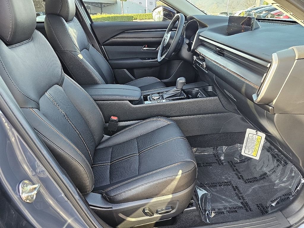 Certified 2025 MAZDA CX-50 AWD 2.5 Hybrid w/ Premium Pkg image 19