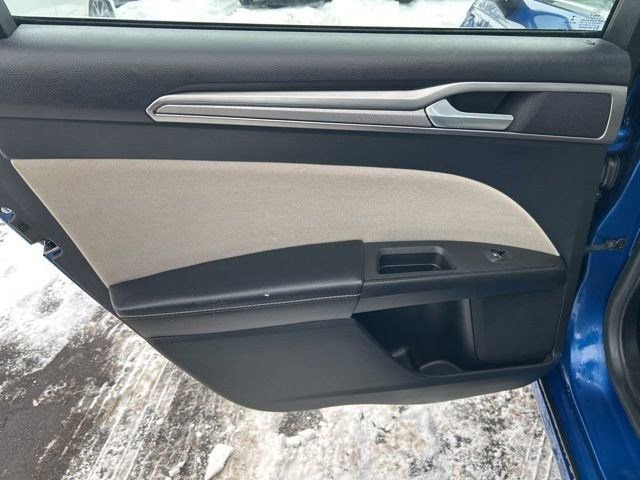 Used 2018 Ford Fusion S image 32