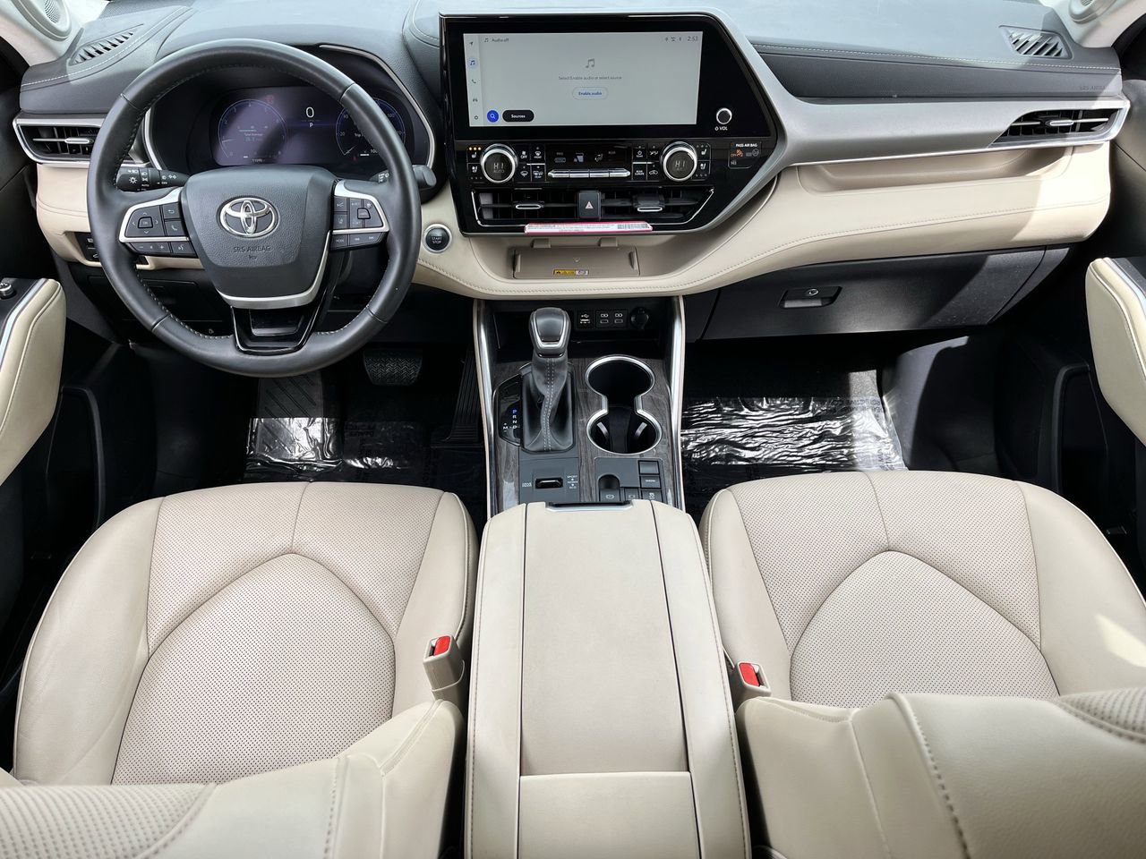 Used 2024 Toyota Highlander Limited image 9