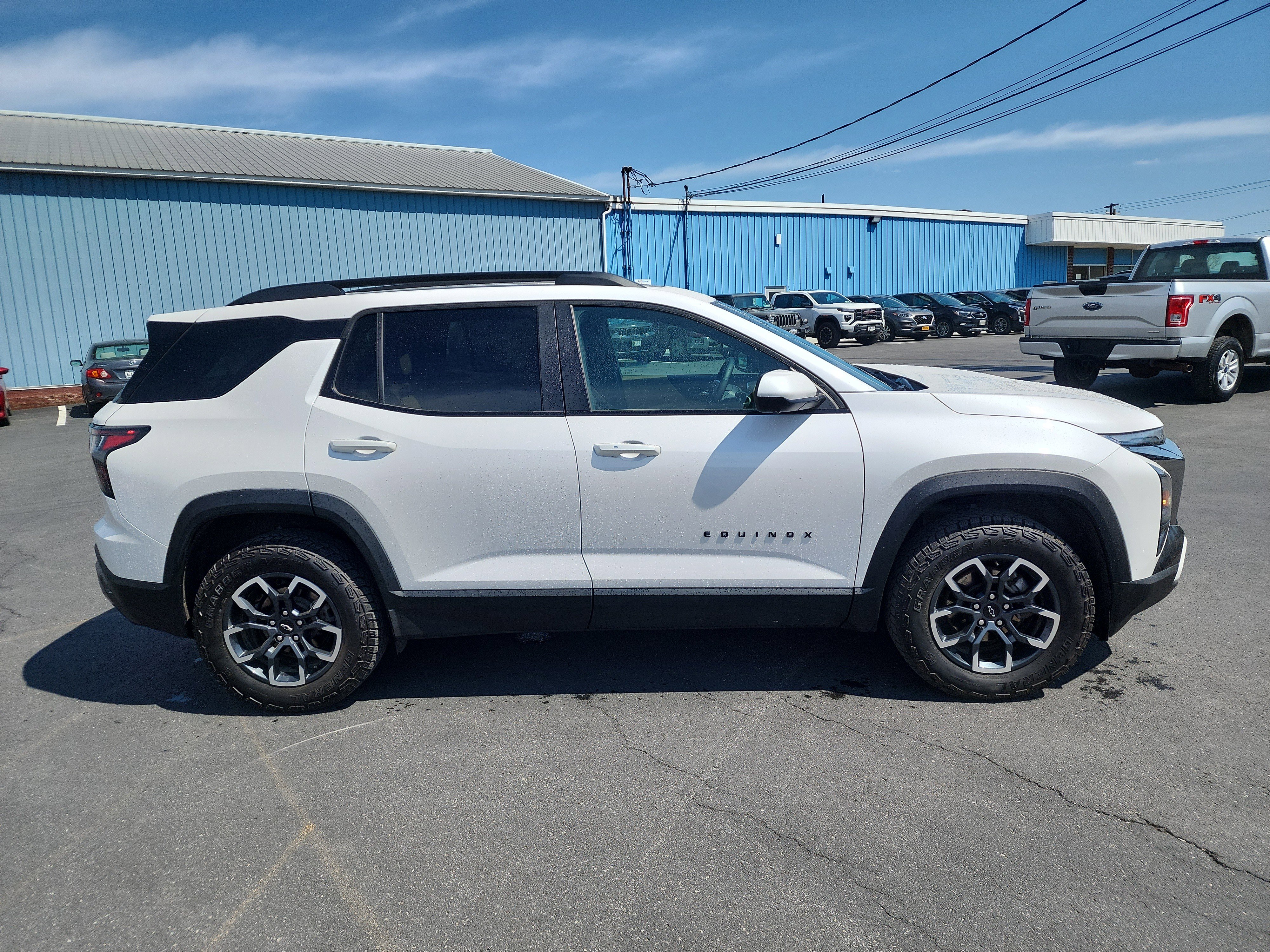 Certified 2025 Chevrolet Equinox ACTIV w/ Safety and Technology Package AWD/4WD image 9