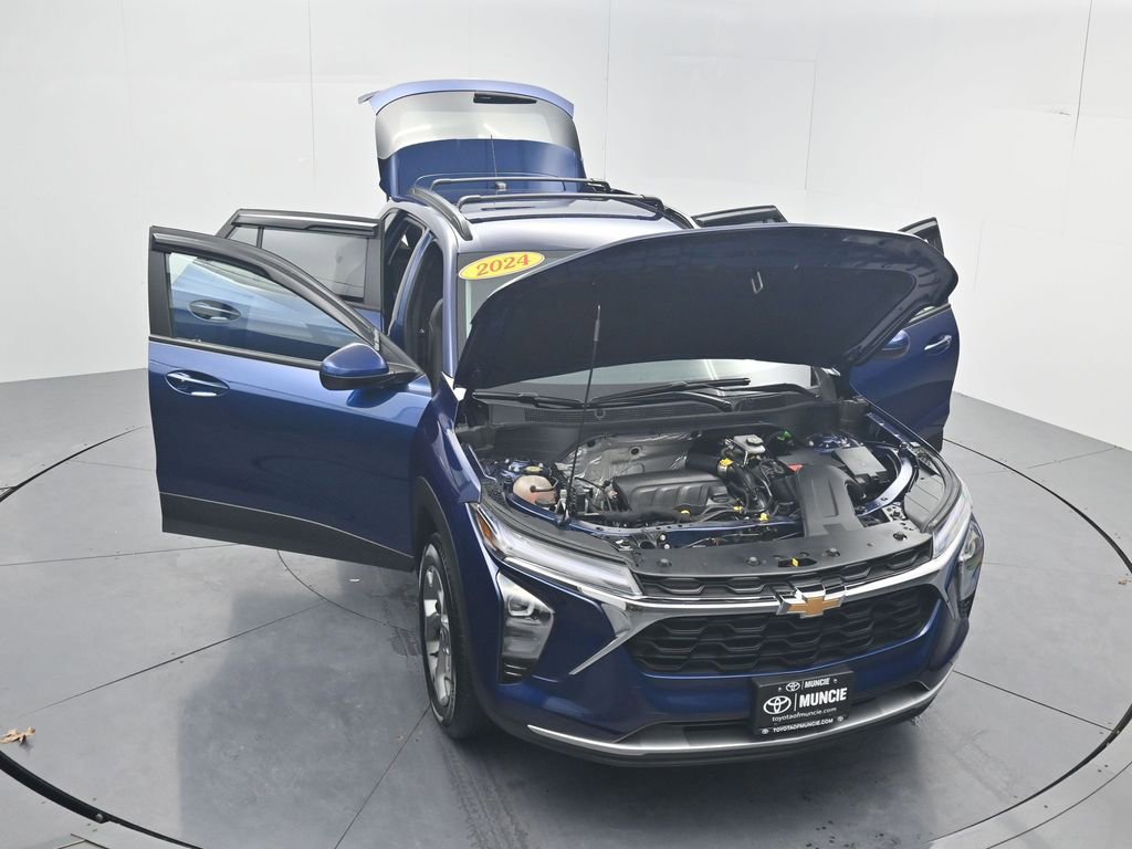 Used 2024 Chevrolet Trax LT w/ LT Convenience Package image 55