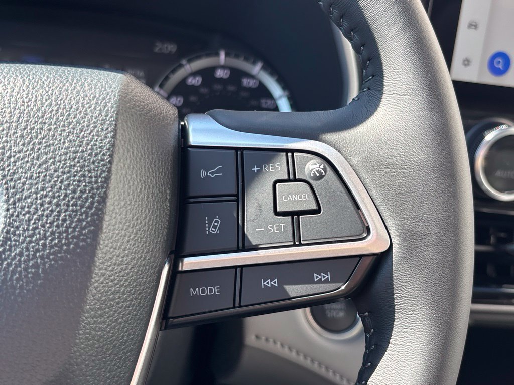 New 2026 Toyota Highlander XLE AWD/4WD image 24