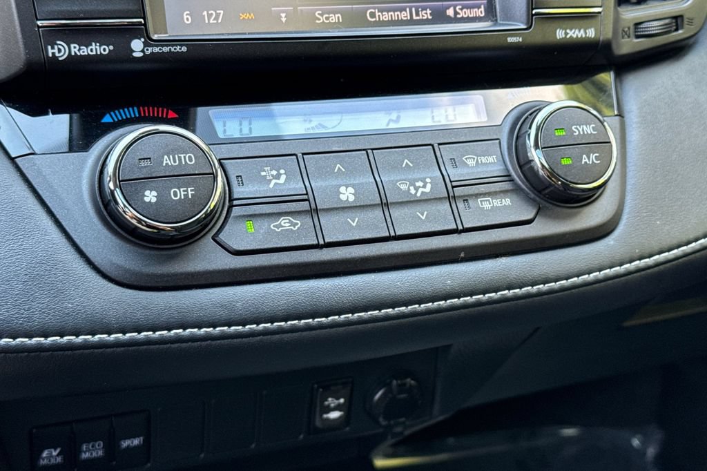 Certified 2018 Toyota RAV4 XLE AWD/4WD image 19