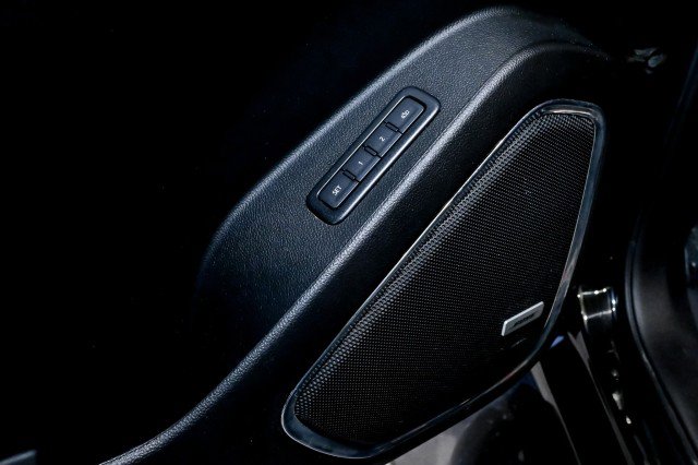 Used 2020 Chevrolet Suburban LT image 21