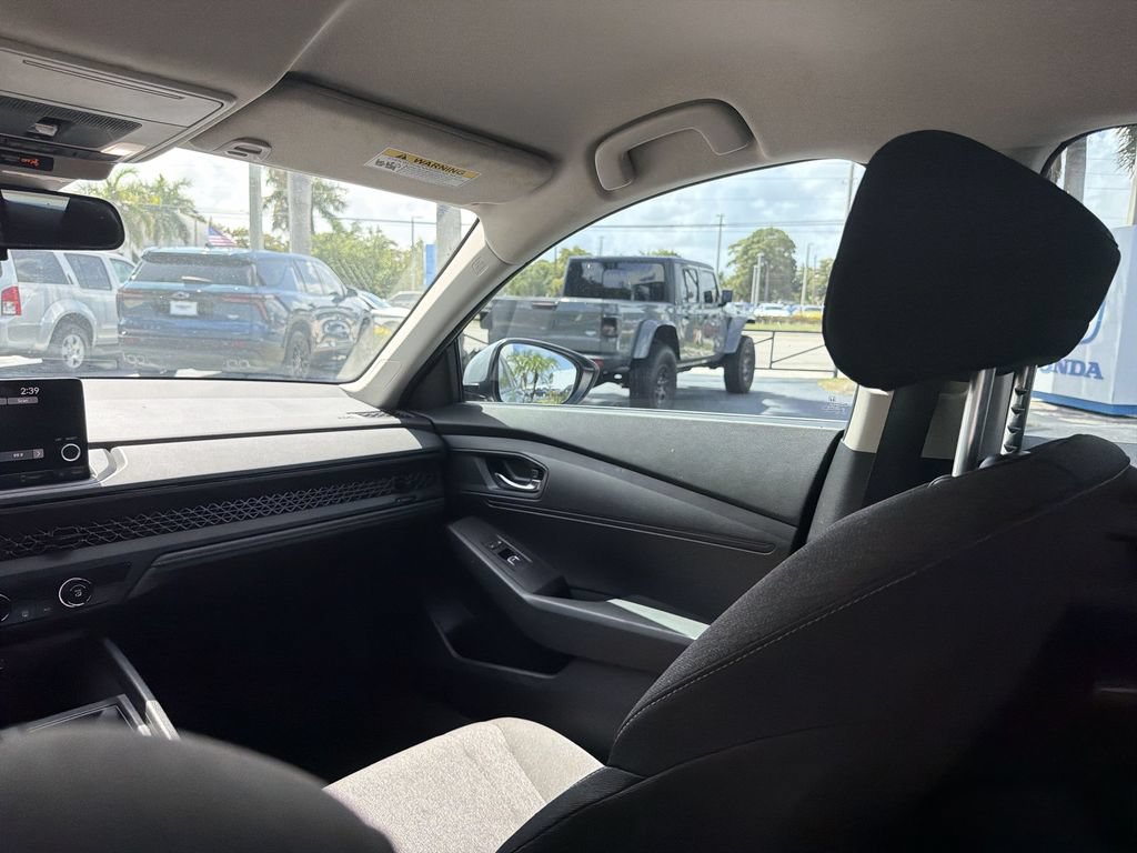 Certified 2023 Honda Accord EX image 11