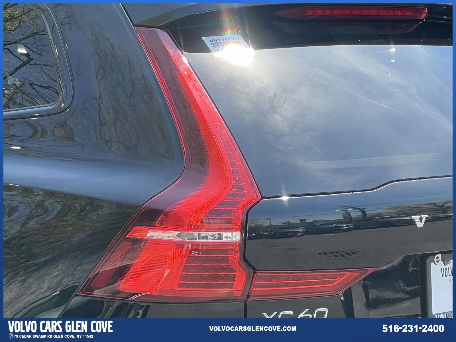 Certified 2024 Volvo XC60 B5 Plus w/ Protection Package Premier AWD/4WD image 8