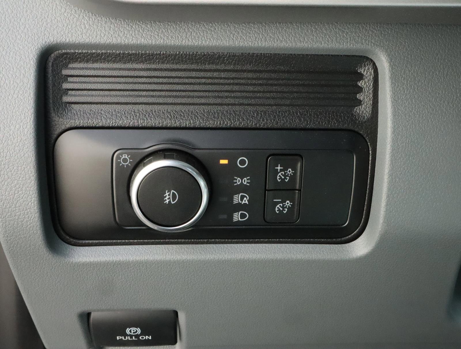 Used 2024 Ford F450 XL w/ XL Chrome Package image 15