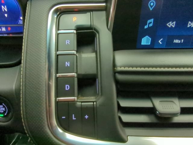 Used 2024 Chevrolet Tahoe Premier AWD/4WD image 23