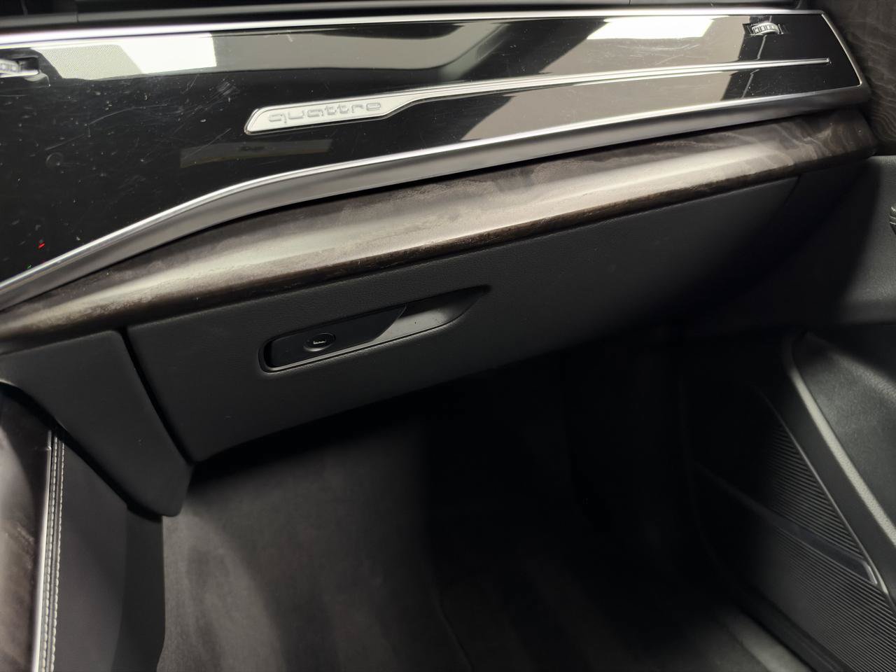 Used 2023 Audi Q8 Prestige w/ Prestige Package AWD/4WD image 24
