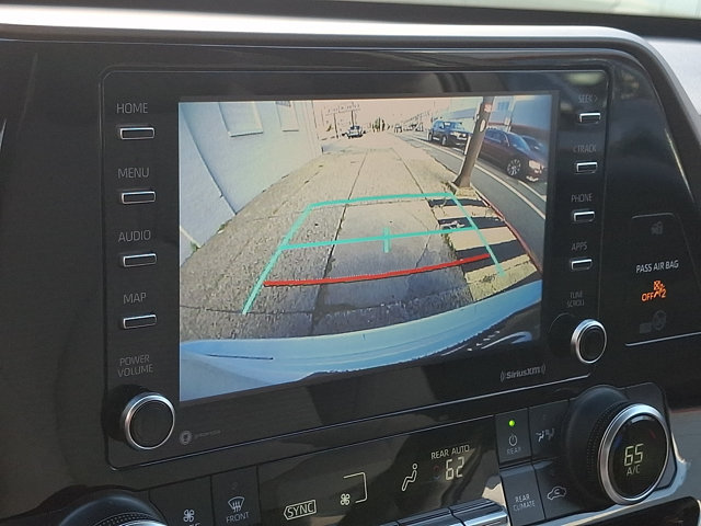 Used 2022 Toyota Highlander L AWD/4WD image 18