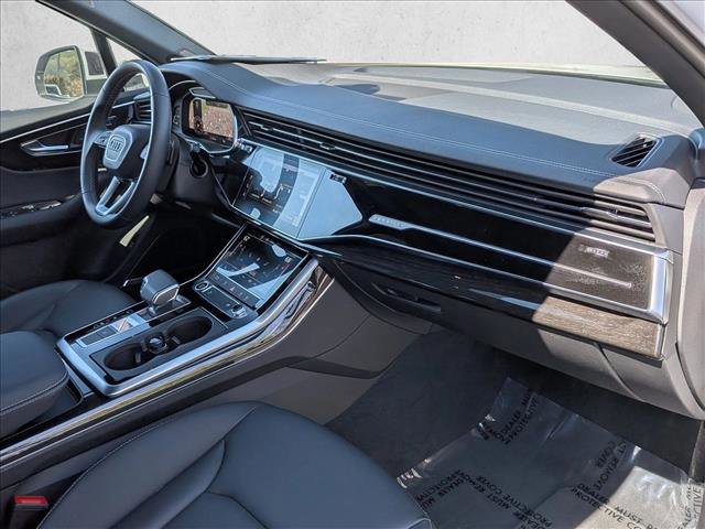 Certified 2025 Audi Q7 2.0T Premium w/ Convenience Plus Package AWD/4WD image 24