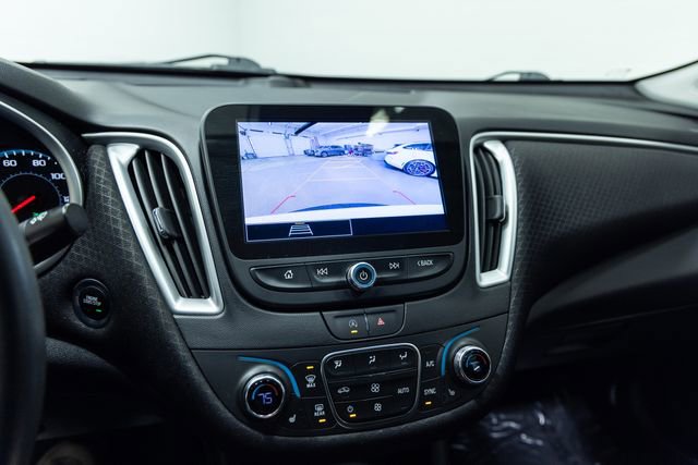 Used 2024 Chevrolet Malibu LT image 17