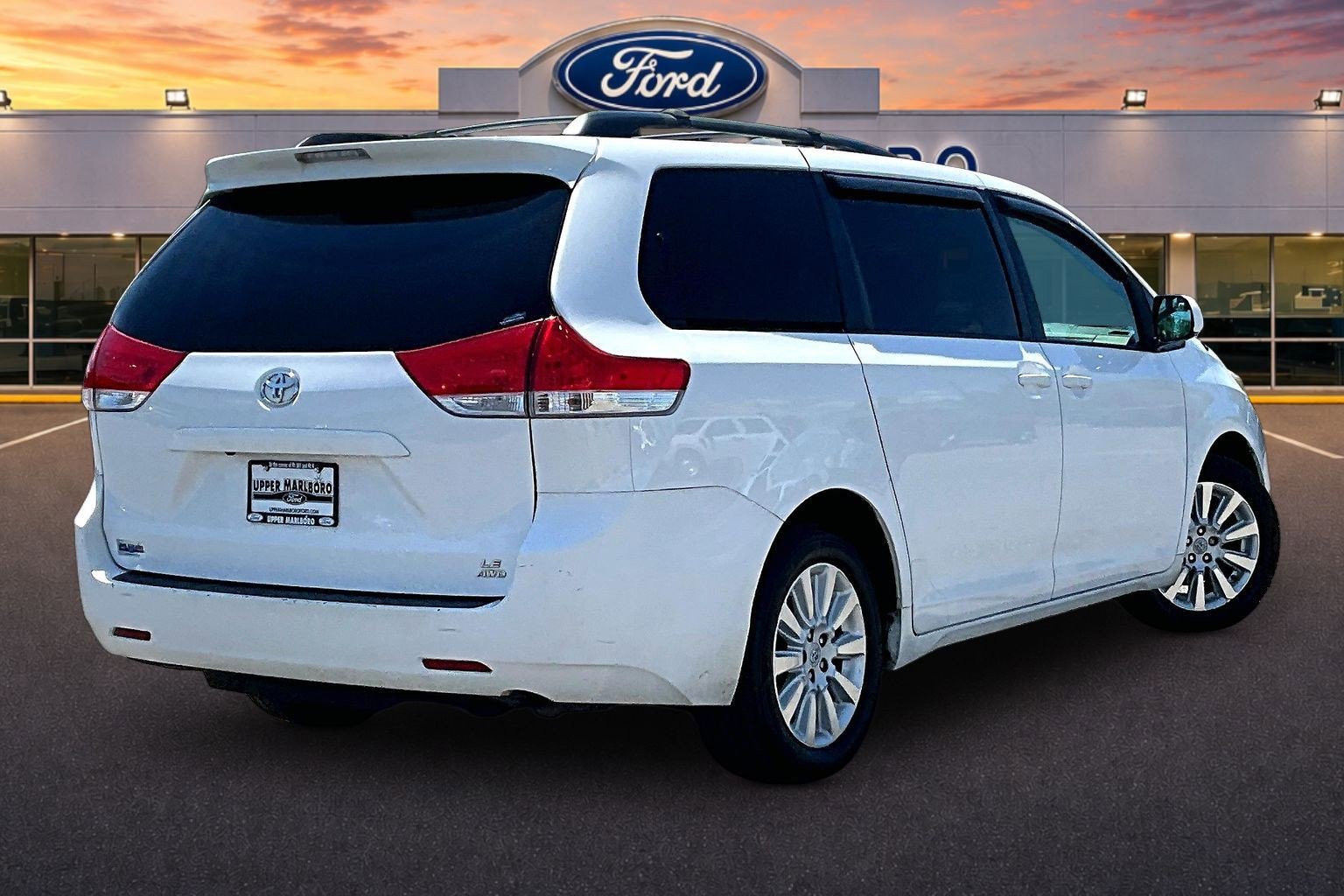 Used 2012 Toyota Sienna LE w/ Towing Pkg AWD/4WD image 13