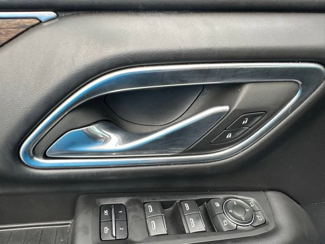 Used 2024 Chevrolet Tahoe Premier AWD/4WD image 21