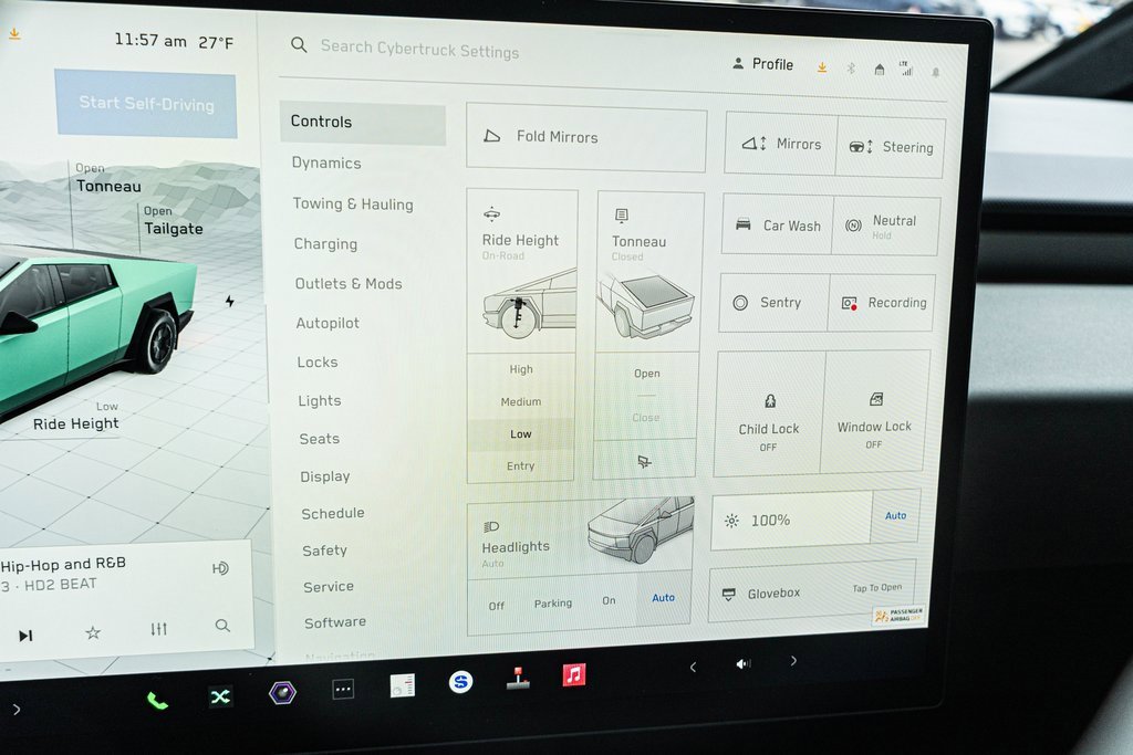Used 2024 Tesla Cybertruck AWD Crew Cab image 20