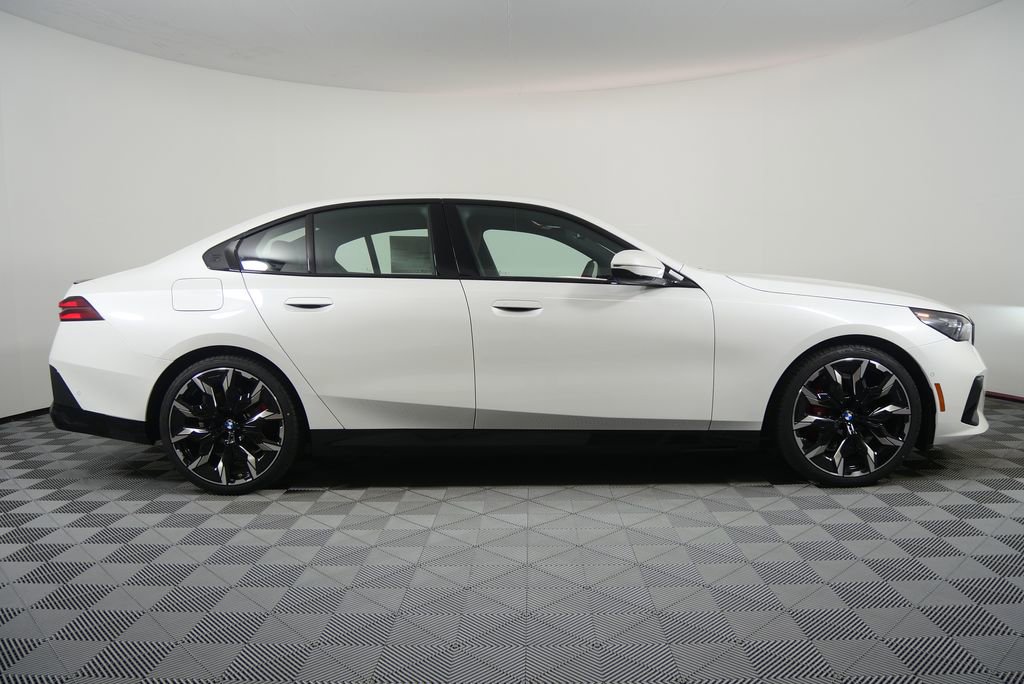 New 2026 BMW 530i image 2