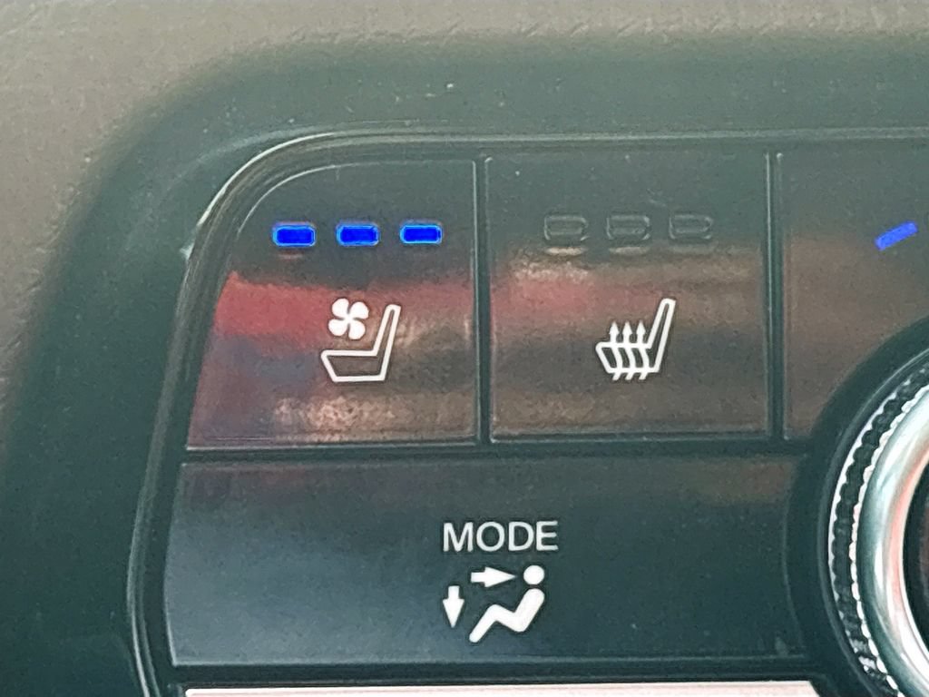 Used 2023 Honda Pilot Elite image 20