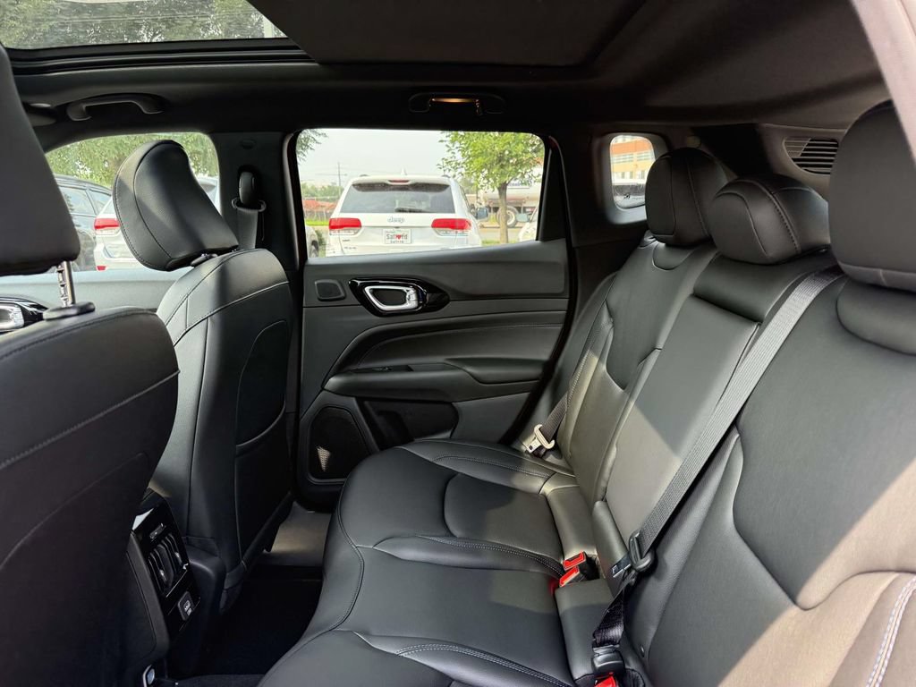 New 2026 Jeep Compass Limited w/ Sun, Sound & Navigation Group AWD/4WD image 17